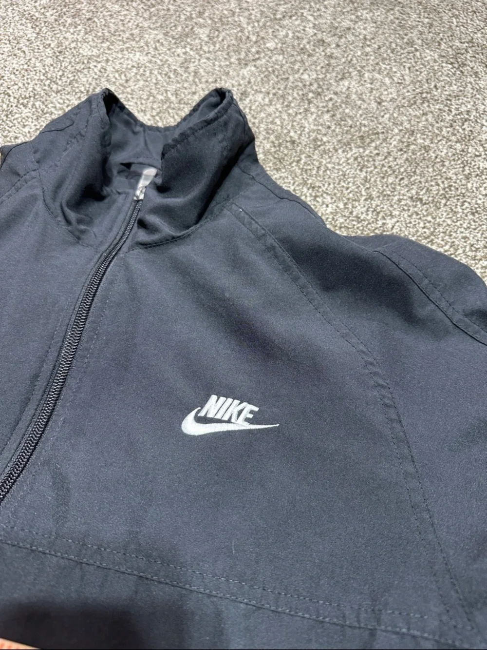 Nike Men's black Full-Zip Windbreaker Jacket with cotton lining SMALL